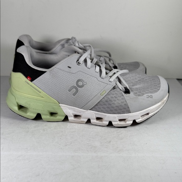 On Running  Cloud Flyer Men’s 9 Light Gray and Lime Sneakers S3 - Picture 1 of 7